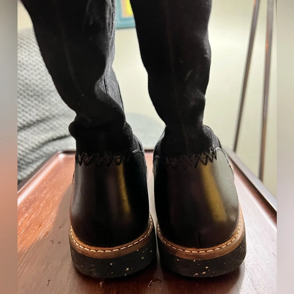 Clark’s sz 6 Glick Elmfield mid calf boot smooth leather toe suede shaft black